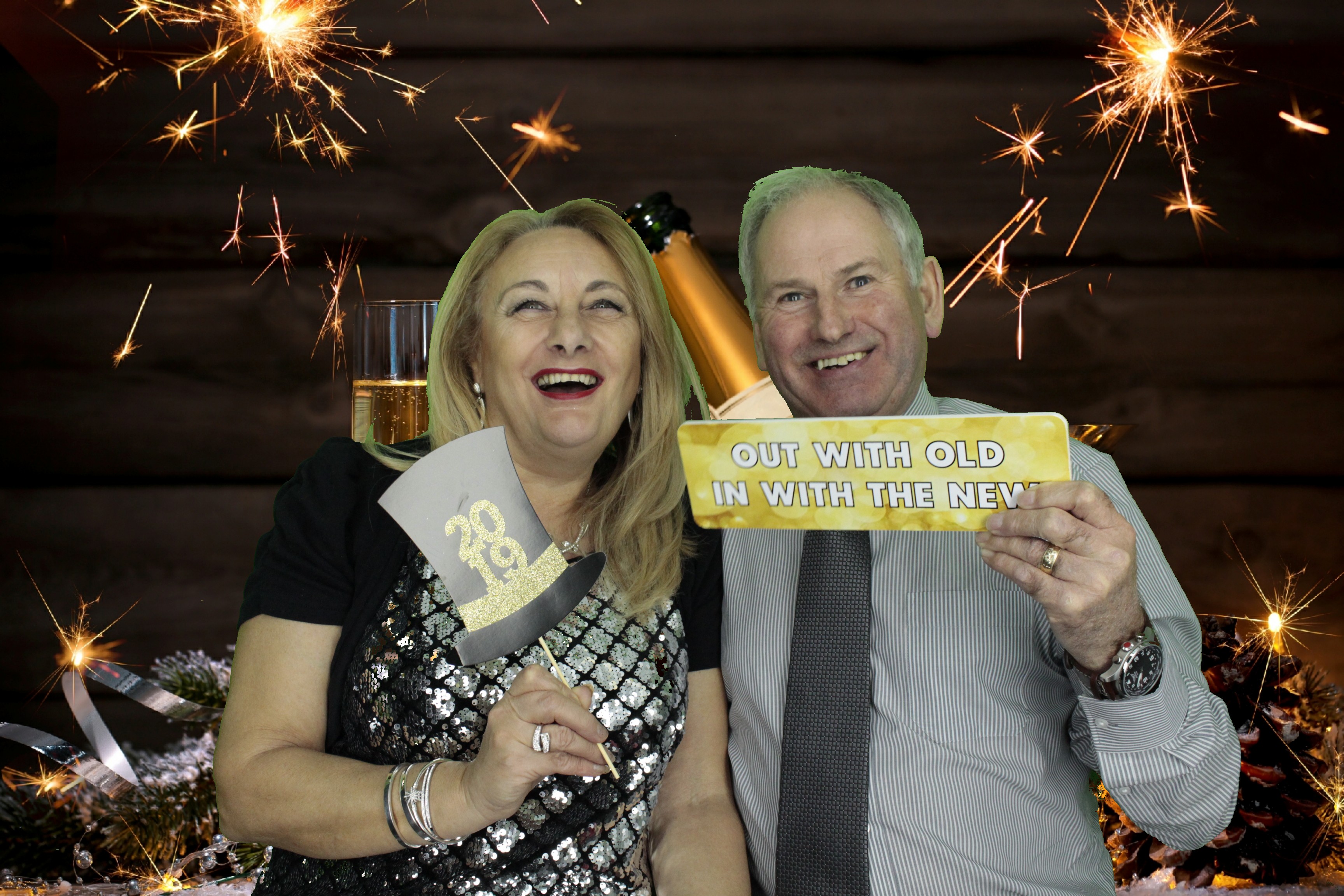 New Years Eve Party Silvermere | View more photos from the event at gallery.myphotoboothexperience.co.uk/u/MyPhotoBoothExperienceLtd/New-Years-Eve-Party-Silvermere